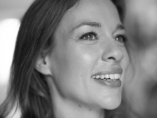 Portrait Prof. Mirella Hagen